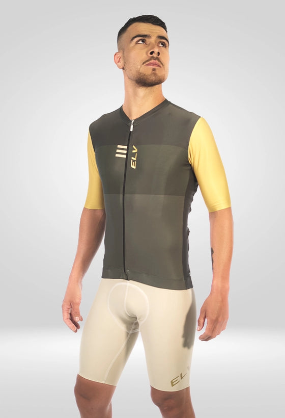 Relaxed Beetles Sweater